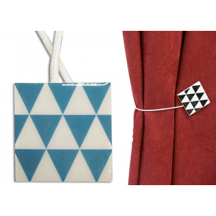 Embrasse magnétique carrée bois laqué motif triangle bleu canard